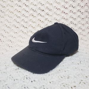 Vintage Nike White Tag Embroidered Logo Snapback Hat